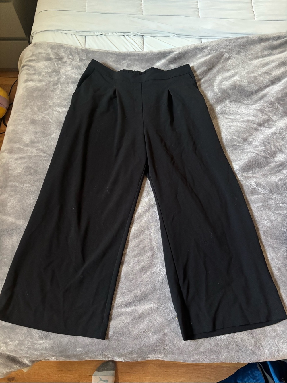 Nordstrom Black Wide-Leg Cropped Trousers